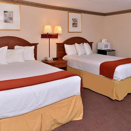 Americas Best Value Inn & Suites Wolcott Luaran gambar